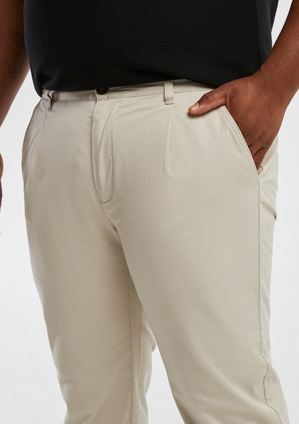 Chiswick Pleated Chino