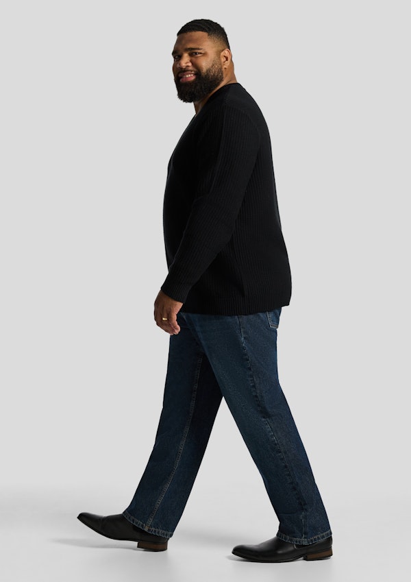 Black Cobain V Relaxed Pullover