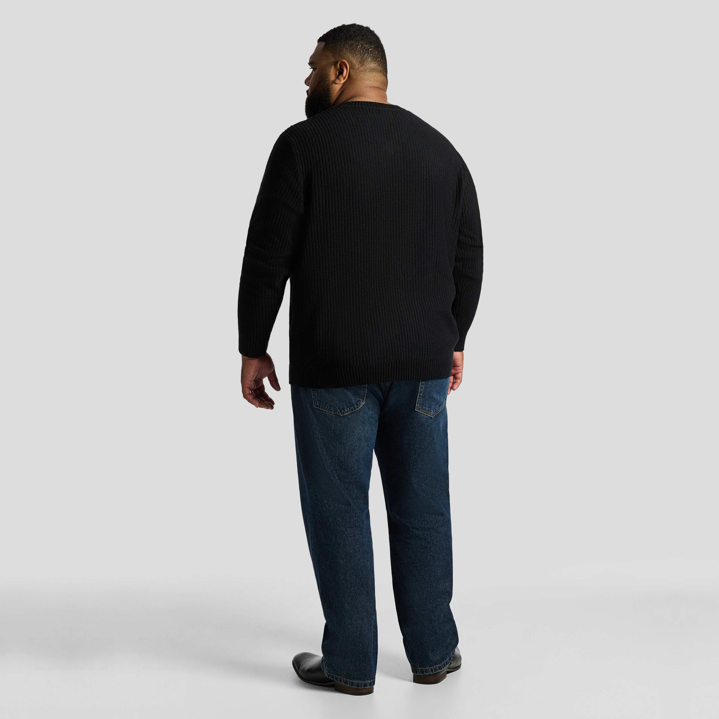 Black Cobain V Relaxed Pullover