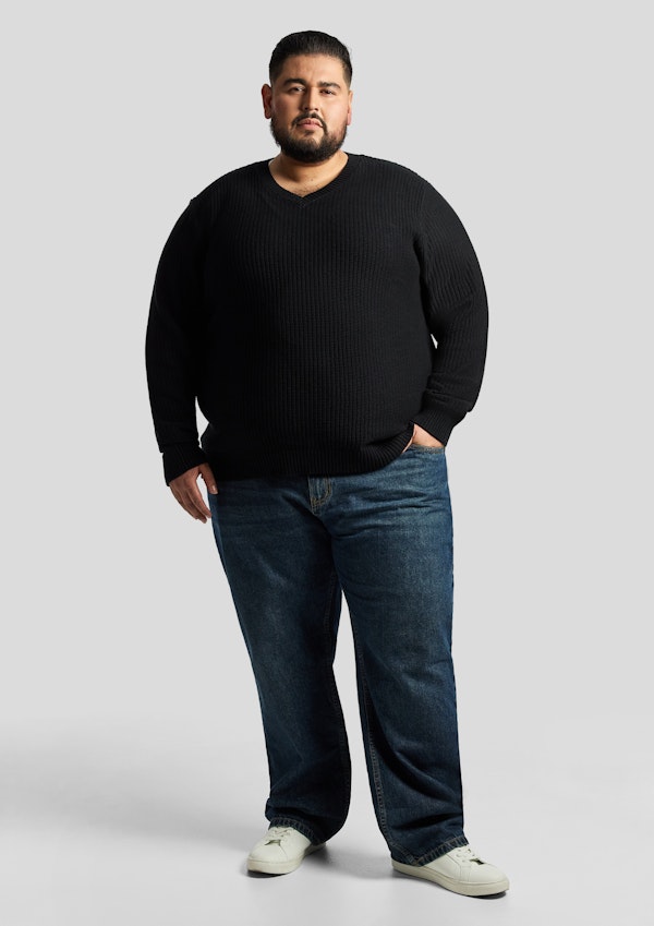 Black Cobain V Relaxed Pullover