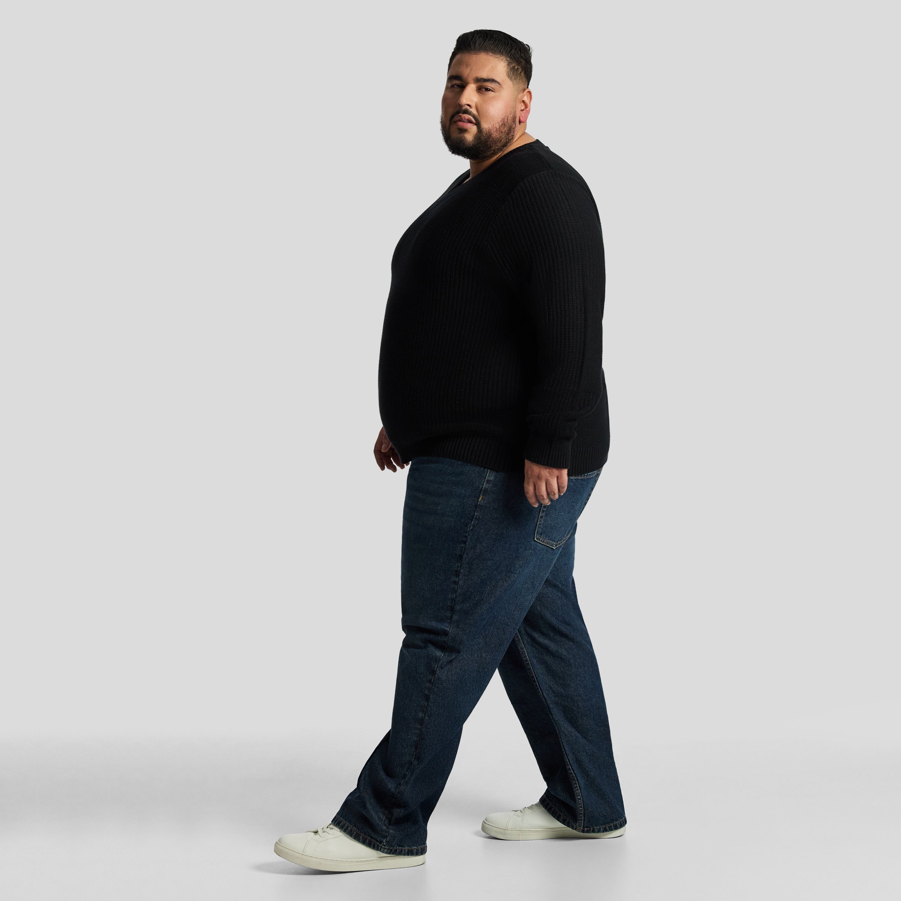 Black Cobain V Relaxed Pullover