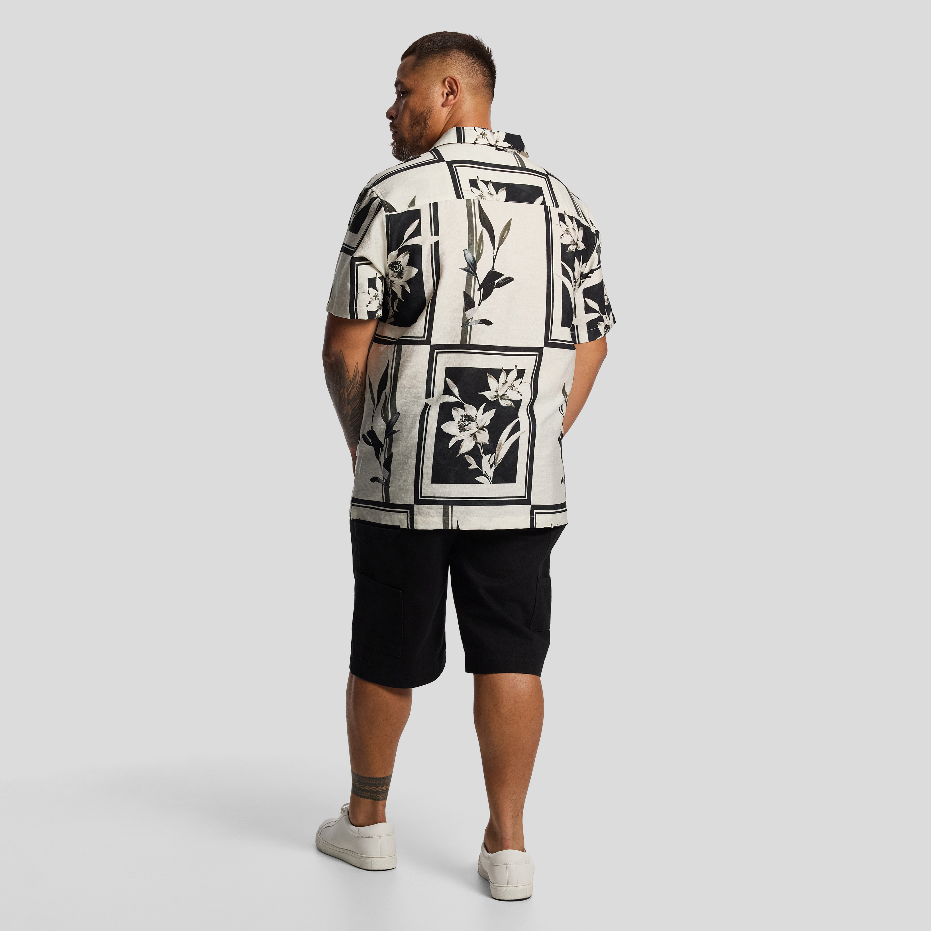 Sand Medlow Printed Short Sleeve Shirt
